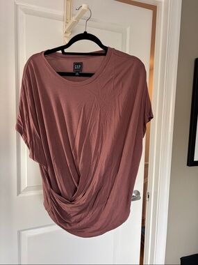 GAP Short-Sleeve Twist-Front Top in Dusty Rose